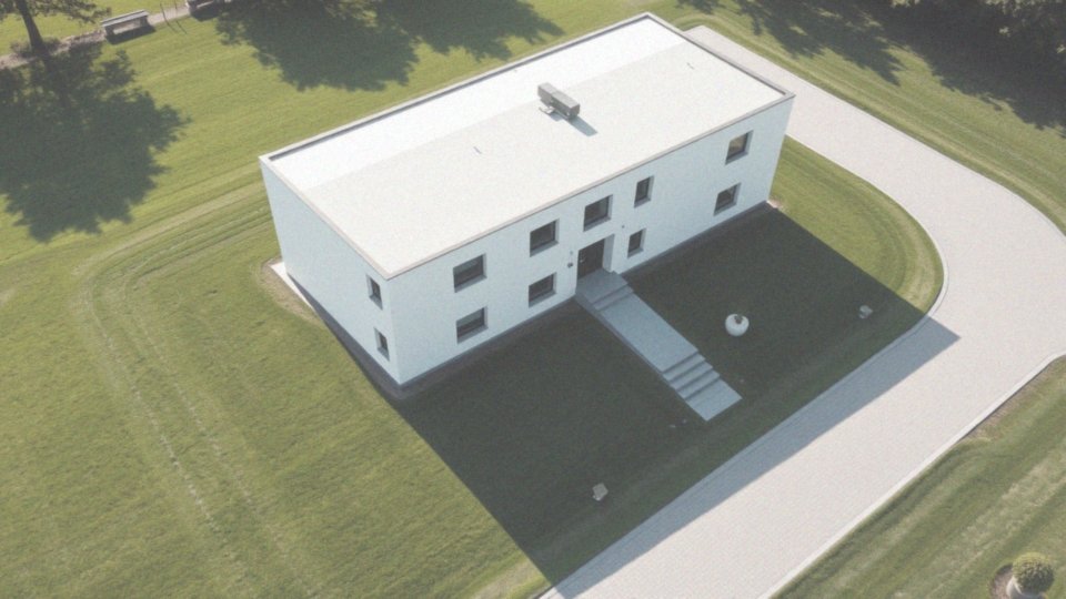Jakie są różnice między powierzchnią zabudowy a innymi powierzchniami w budownictwie?