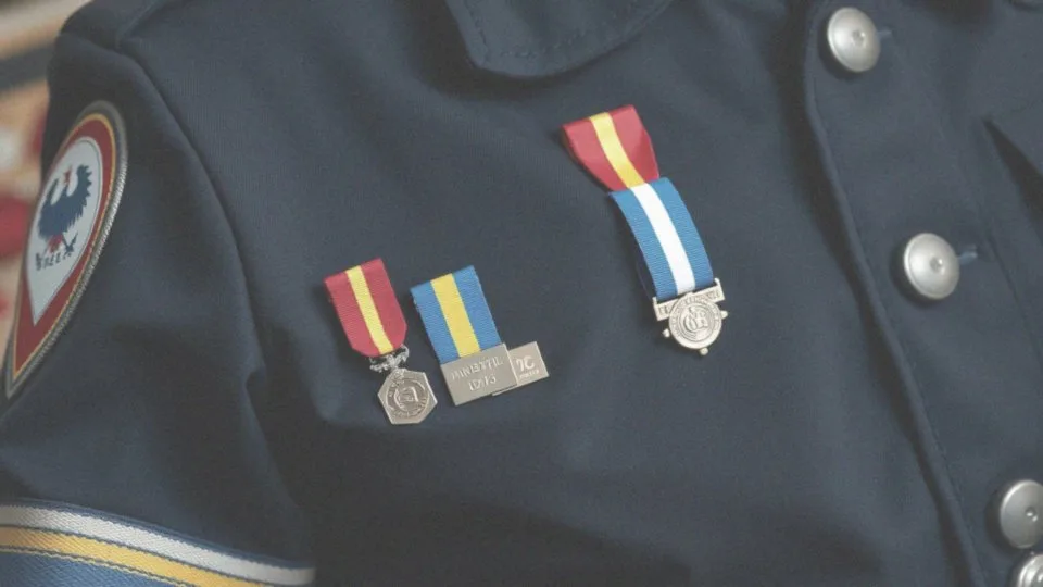 Odznaczenia OSP na mundurze – Baretki strażackie i ich znaczenie