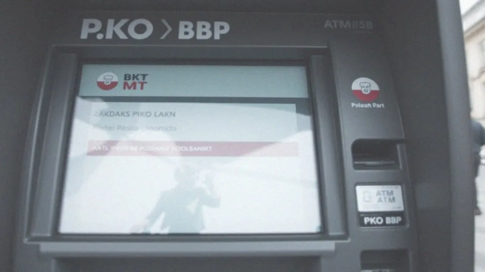 PKO BP prowizja za wypłatę z bankomatu – wszystko, co musisz wiedzieć